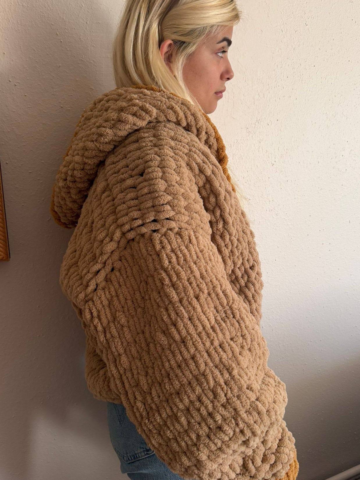 Chunky Knit Hooded Cardigan – Oversized Camel Hand-Knit Jacket with Mustard Stripe