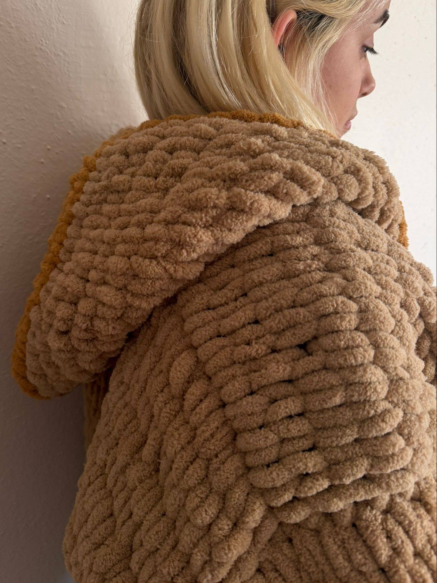 Chunky Knit Hooded Cardigan – Oversized Camel Hand-Knit Jacket with Mustard Stripe